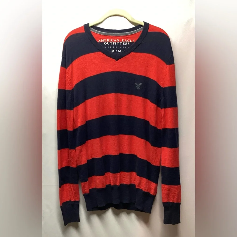 American Eagle sweater Men’s size Medium Navy/red Bold stripe